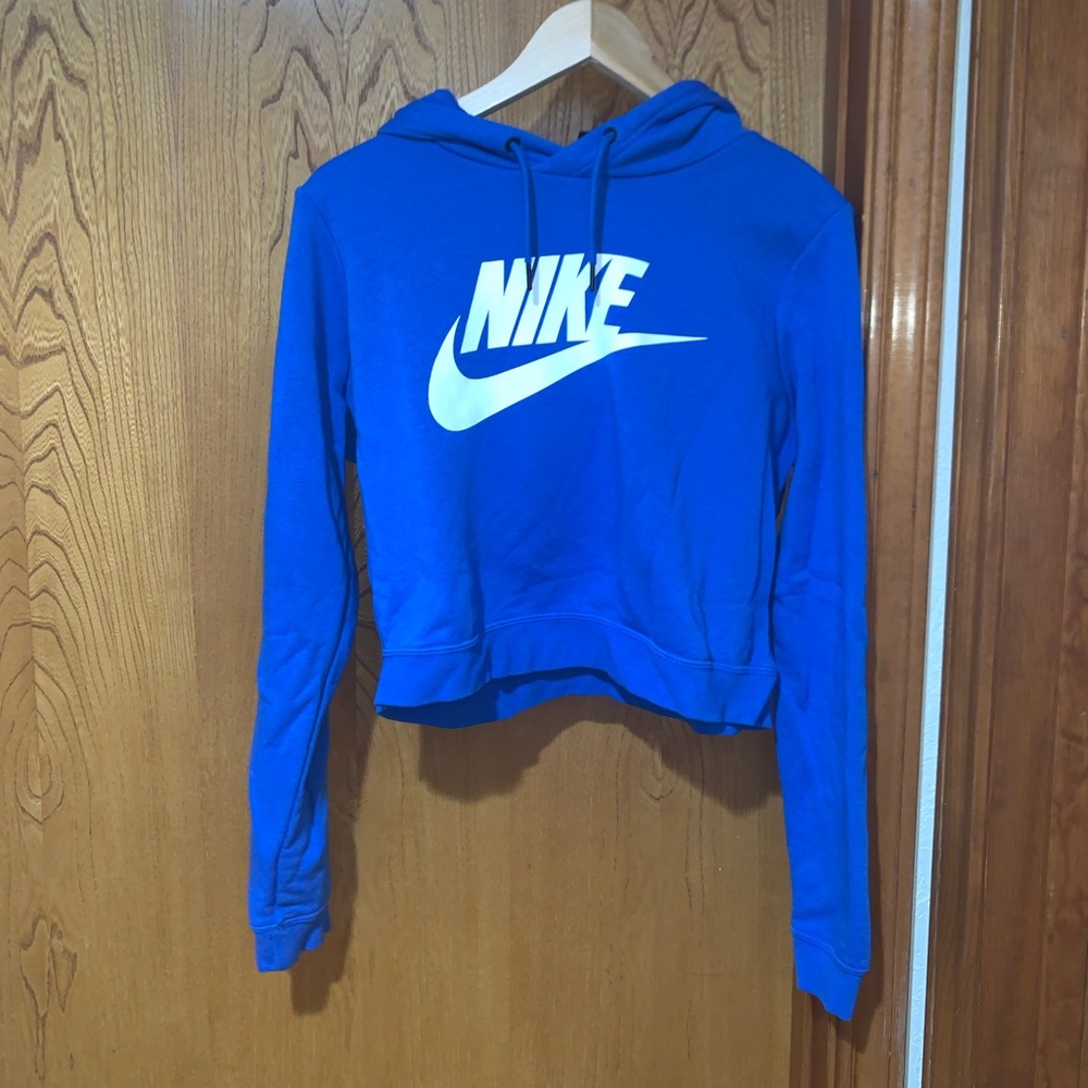 cropped nike hoodie